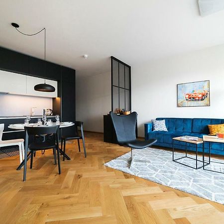 Modern Luxury Apartment In City Centre Tallin Exterior foto